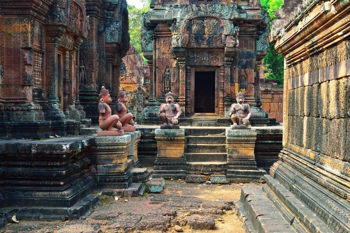 banteay-srei-and-ta-prohm-temples